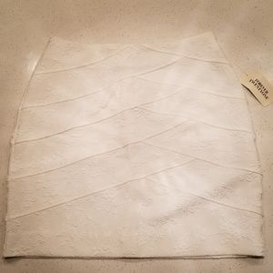 Forever 21 Ivory Floral Print Short Skirt Small